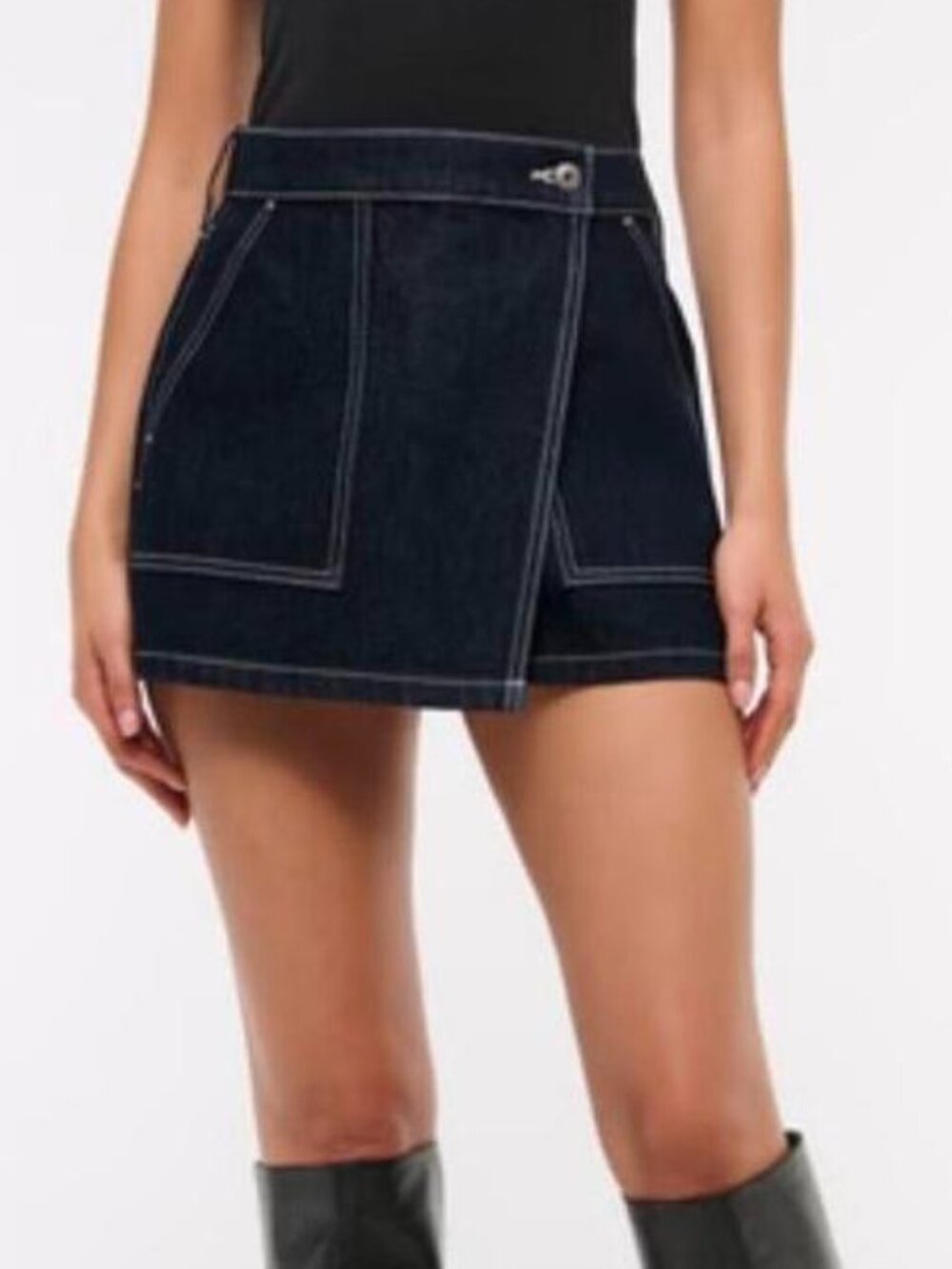 Abercrombie & Fitch Women's Navy and Blue Skirt